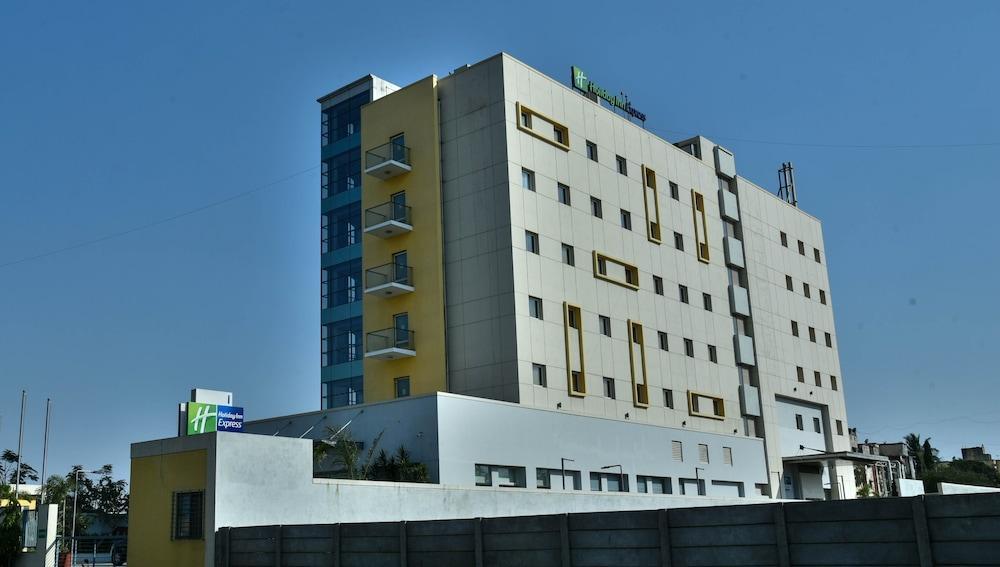 Holiday Inn Express Nashik Indira Nagar By Ihg Exterior photo