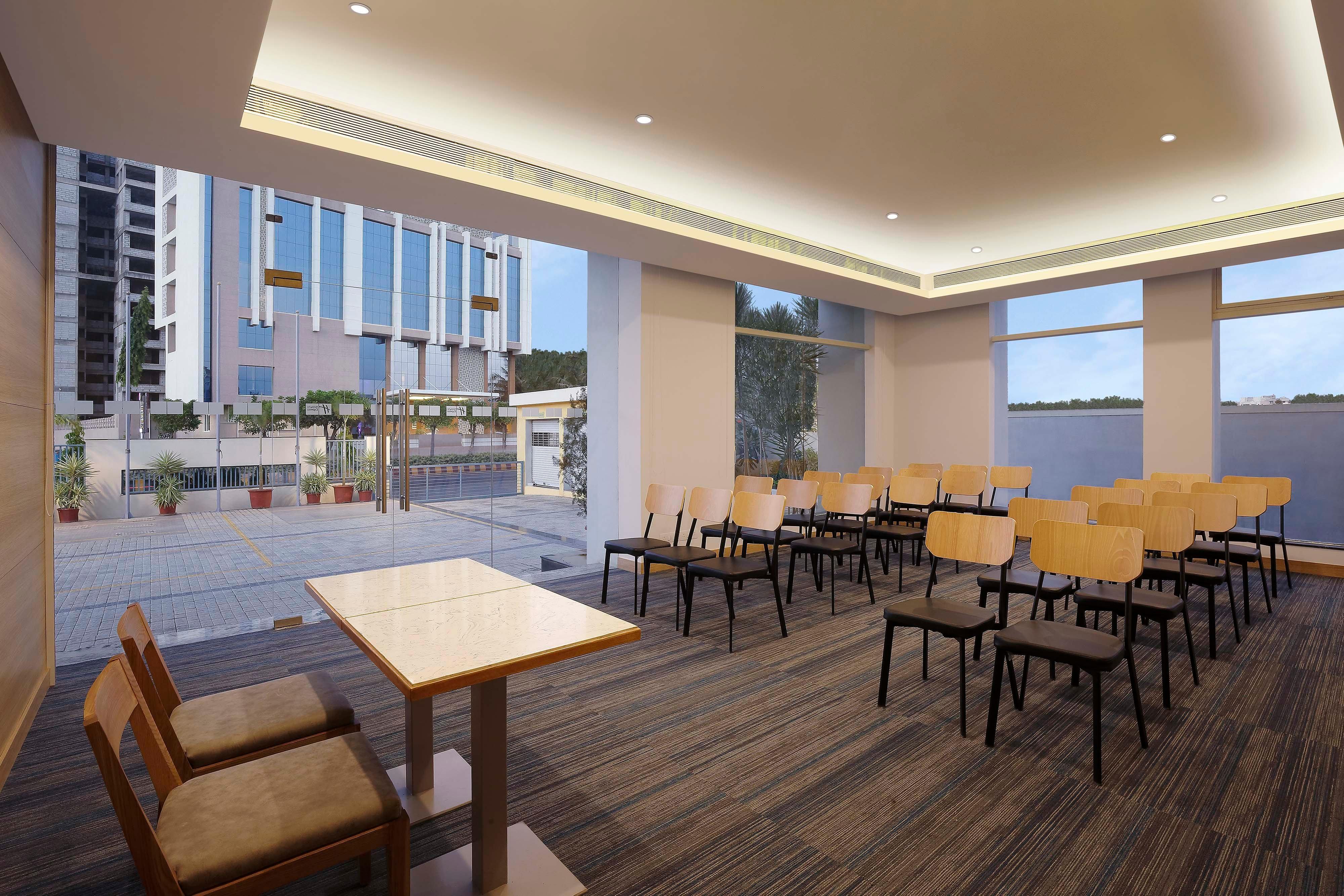 Holiday Inn Express Nashik Indira Nagar By Ihg Exterior photo