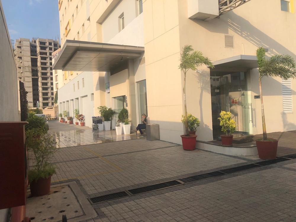 Holiday Inn Express Nashik Indira Nagar By Ihg Exterior photo